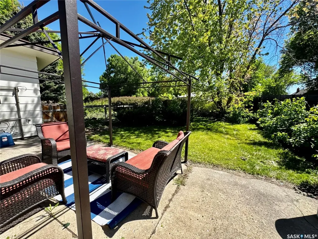 335 Wellington Park Road Yorkton SK S3N 3B5