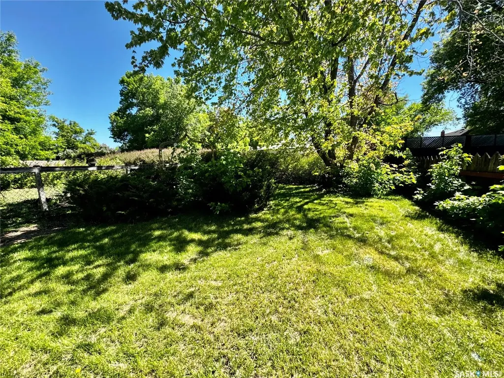 335 Wellington Park Road Yorkton SK S3N 3B5
