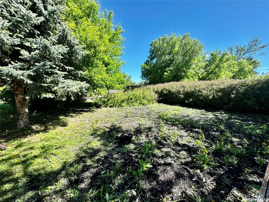 335 Wellington Park Road Yorkton SK S3N 3B5