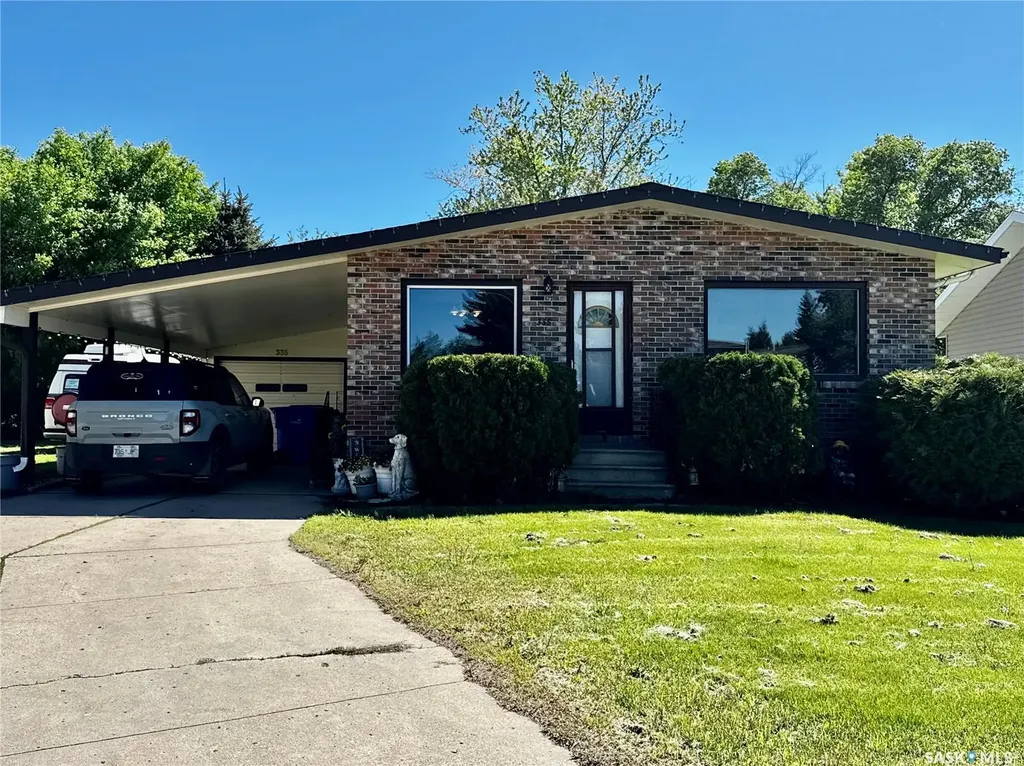 335 Wellington Park Road Yorkton SK S3N 3B5