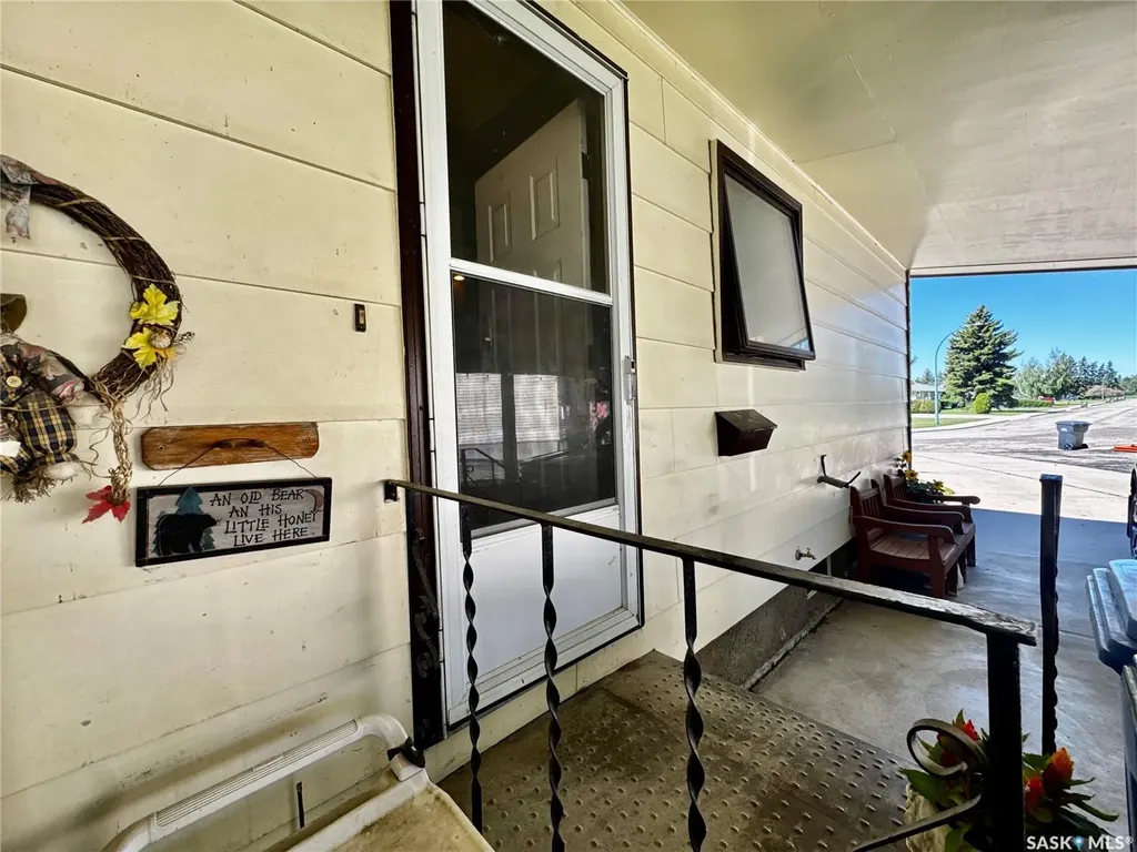 335 Wellington Park Road Yorkton SK S3N 3B5