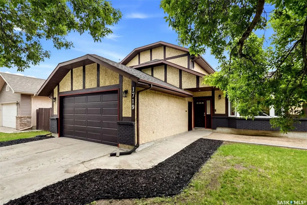 1719 Boyd Street E Regina SK S4V 1S5