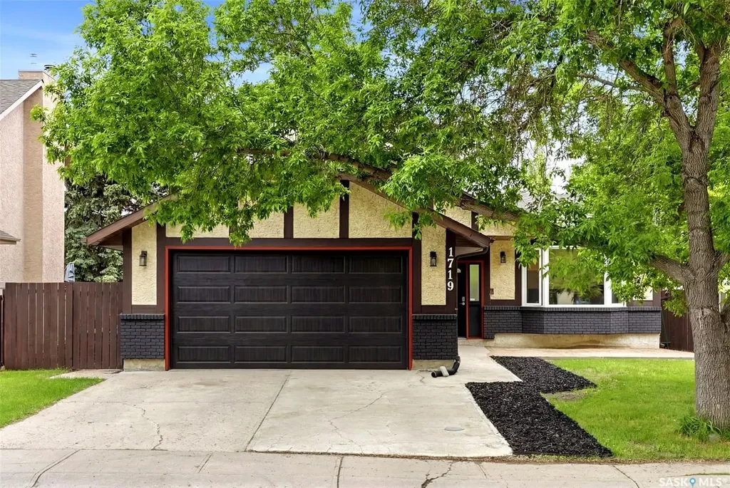 1719 Boyd Street E Regina SK S4V 1S5