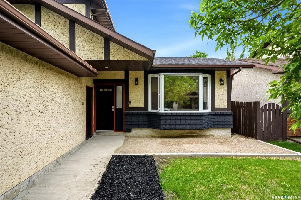 1719 Boyd Street E Regina SK S4V 1S5