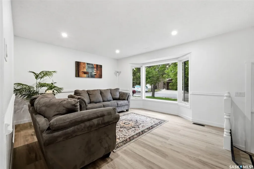 1719 Boyd Street E Regina SK S4V 1S5
