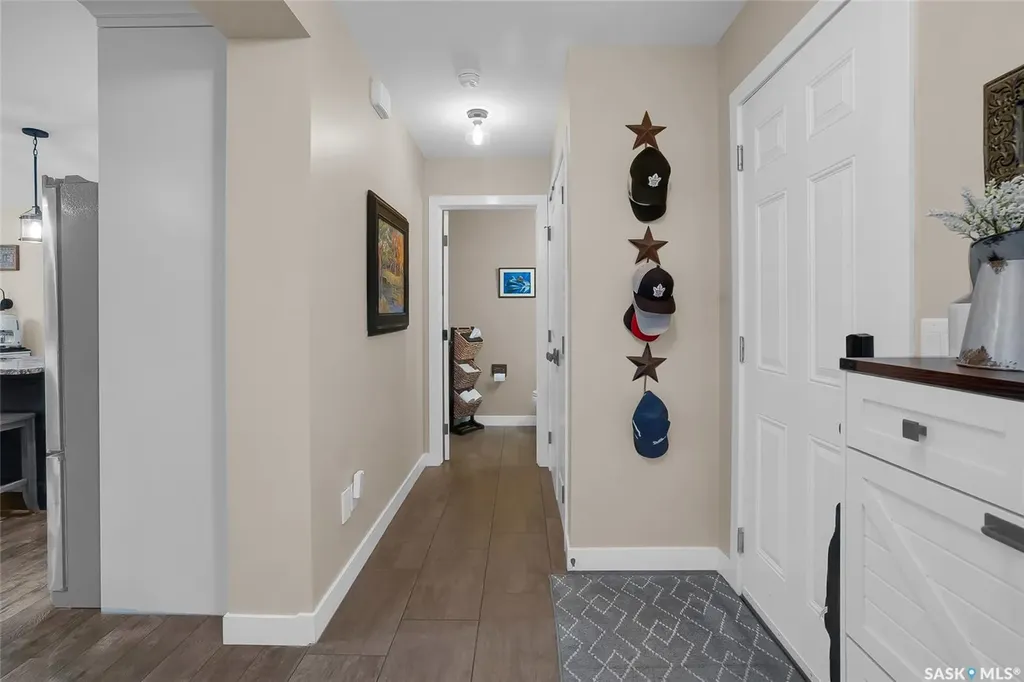 1057 Kolynchuk Crescent Saskatoon SK S7T 0X4