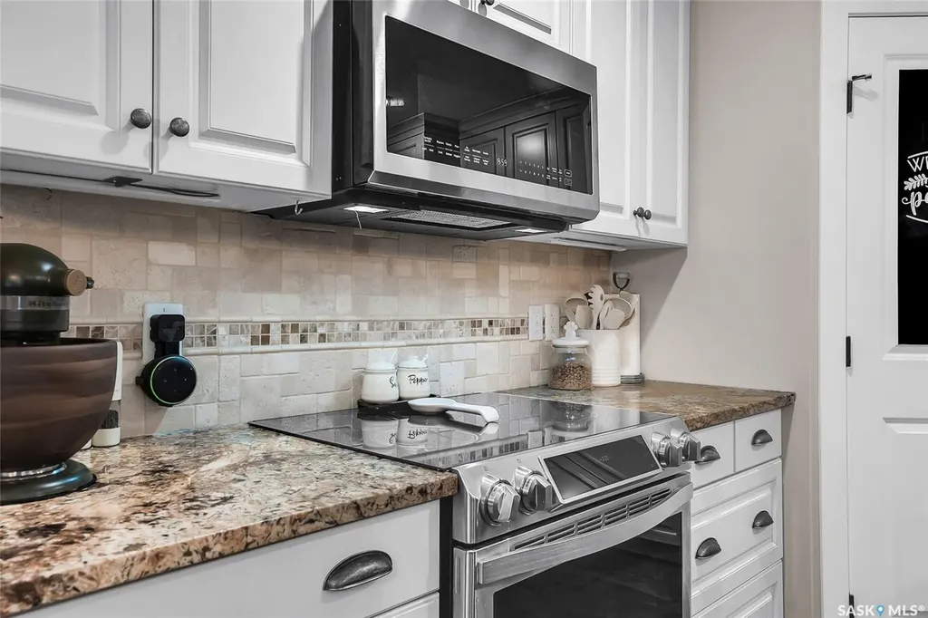 1057 Kolynchuk Crescent Saskatoon SK S7T 0X4