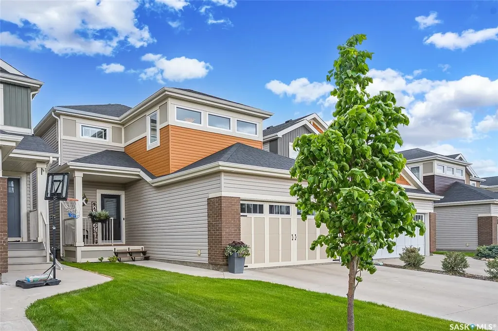 1057 Kolynchuk Crescent Saskatoon SK S7T 0X4