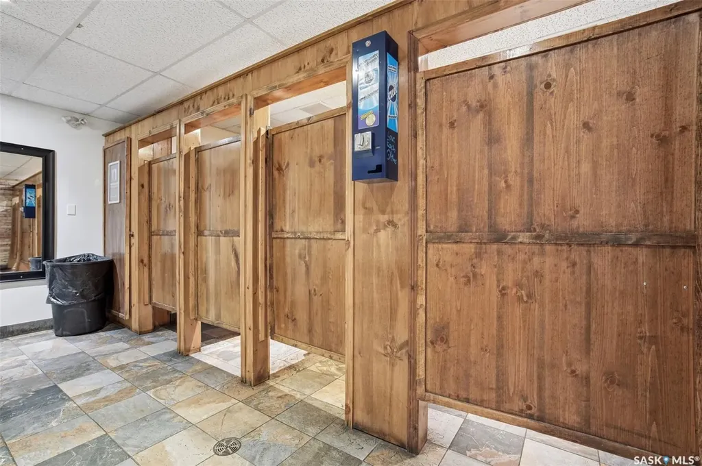244 1st Avenue N Saskatoon SK S7K 1X1