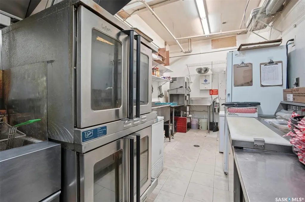244 1st Avenue N Saskatoon SK S7K 1X1