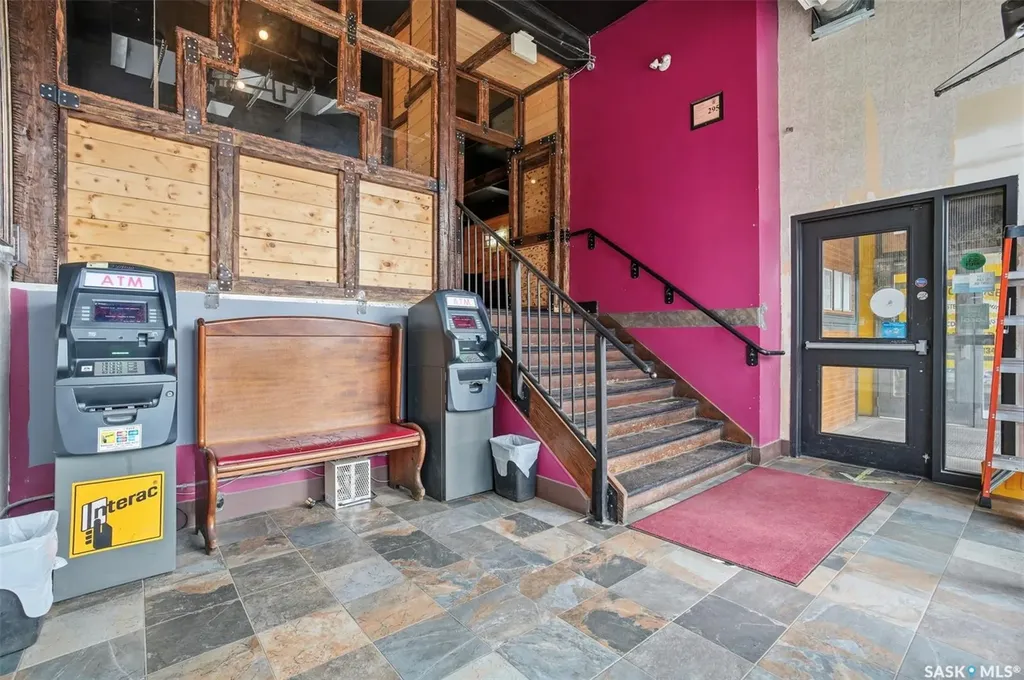 244 1st Avenue N Saskatoon SK S7K 1X1