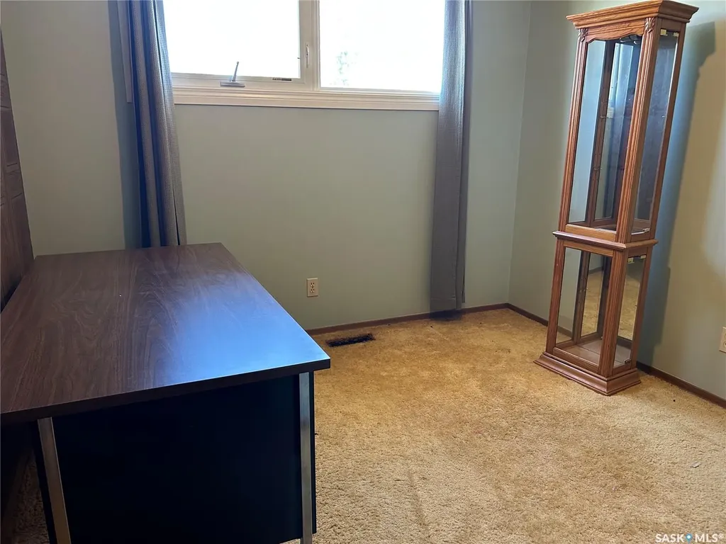 1639 11th Avenue NW Moose Jaw SK S6H 6M5