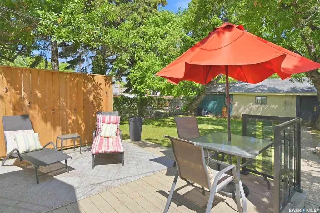1602 C Avenue N Saskatoon SK S7L 1L5