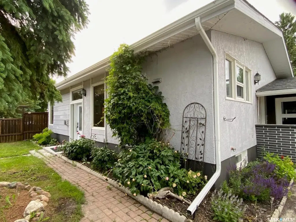 59 Deerwood Crescent Yorkton SK S3N 2M4