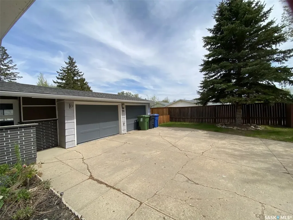 59 Deerwood Crescent Yorkton SK S3N 2M4