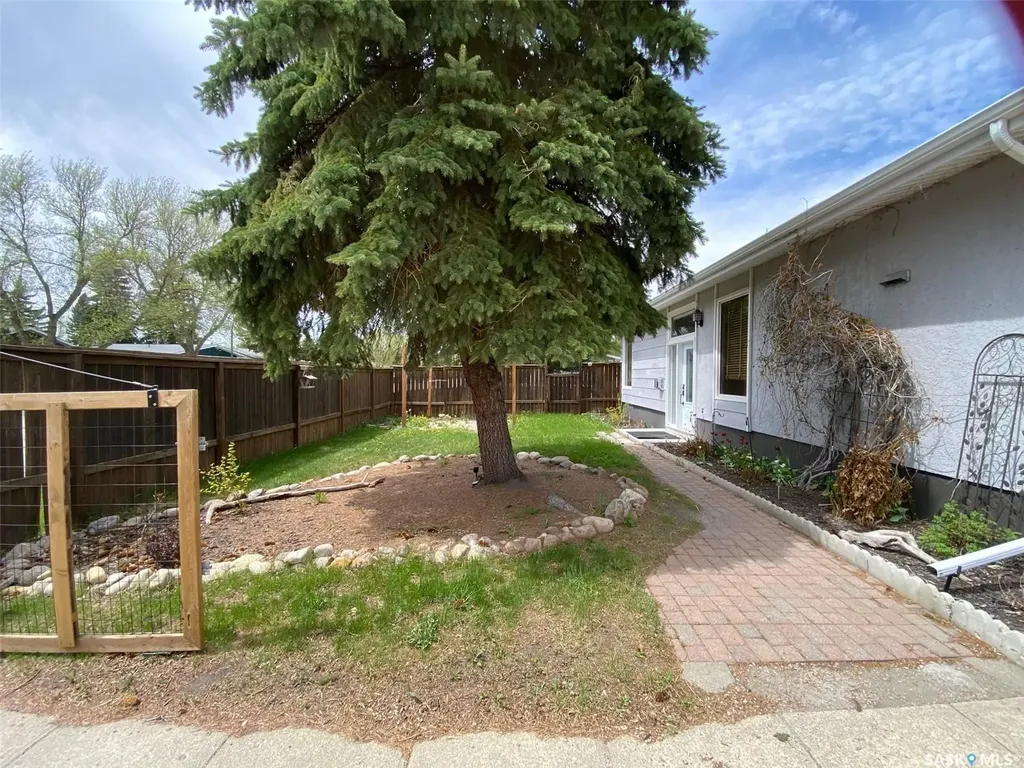 59 Deerwood Crescent Yorkton SK S3N 2M4