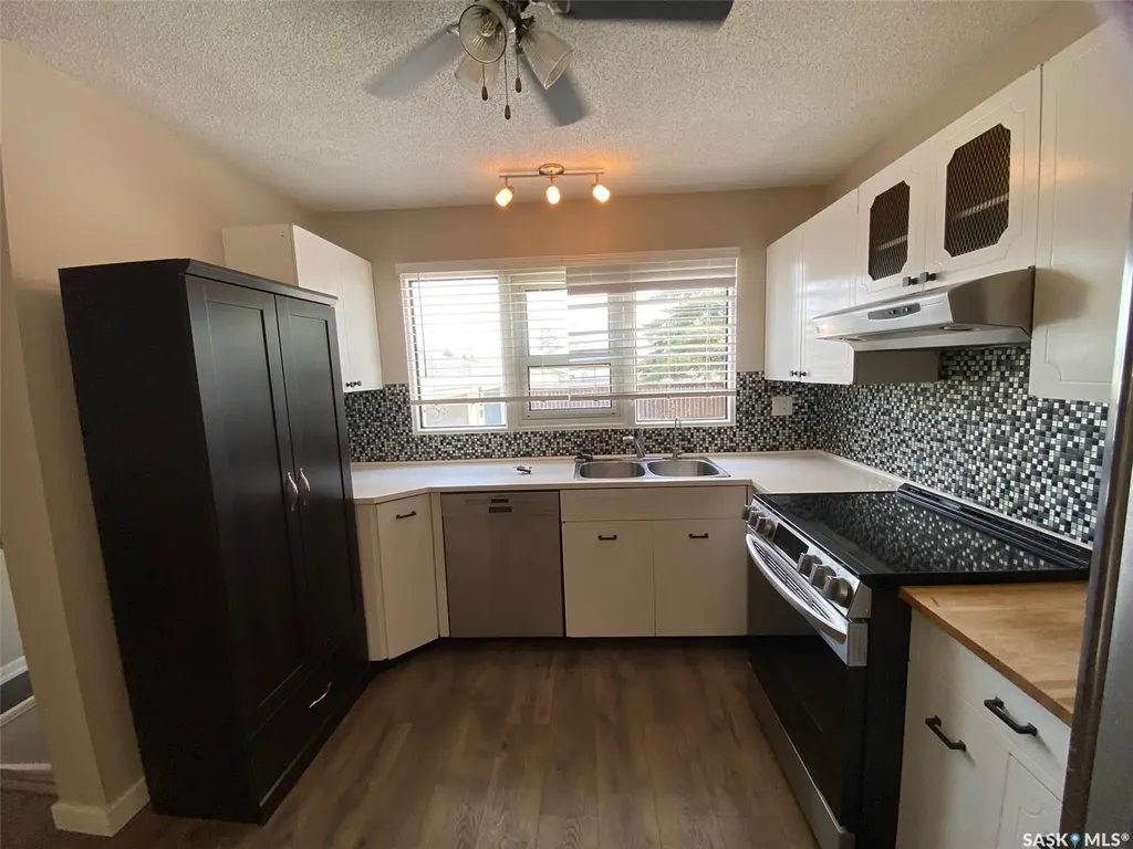 59 Deerwood Crescent Yorkton SK S3N 2M4