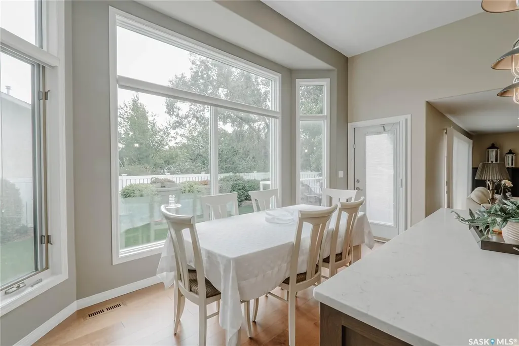 510 Eastman Cove Saskatoon SK S7N 4K9