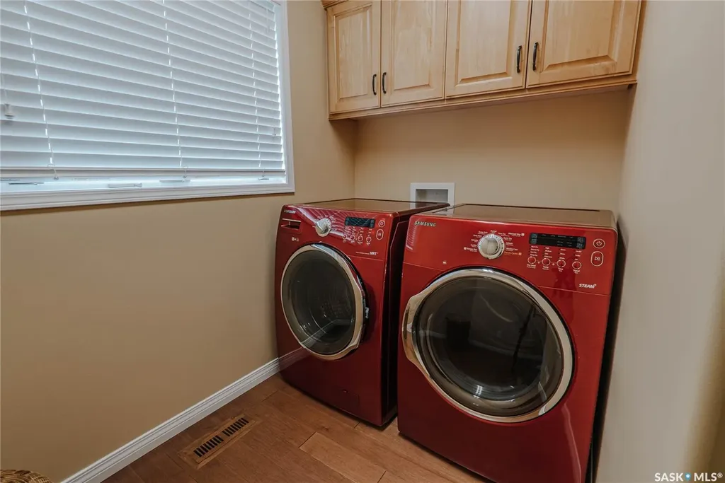 510 Eastman Cove Saskatoon SK S7N 4K9