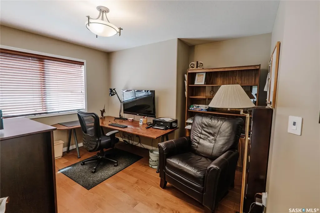 510 Eastman Cove Saskatoon SK S7N 4K9