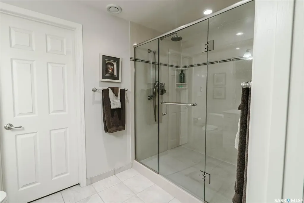 510 Eastman Cove Saskatoon SK S7N 4K9