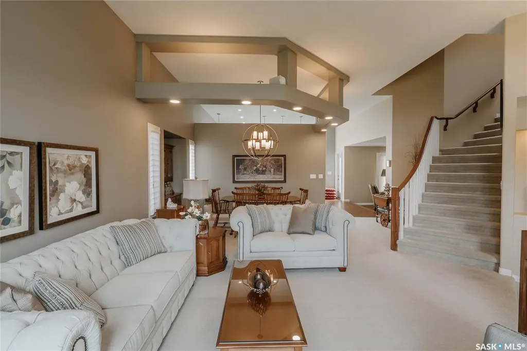 510 Eastman Cove Saskatoon SK S7N 4K9