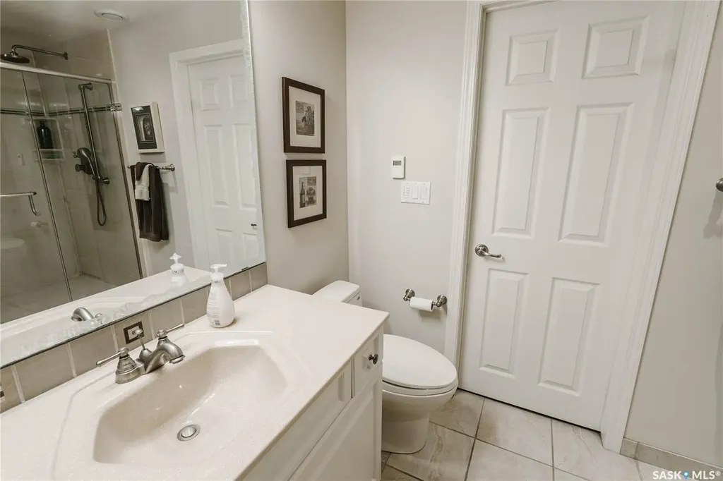 510 Eastman Cove Saskatoon SK S7N 4K9
