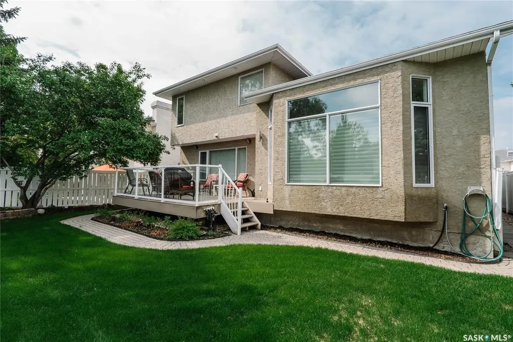 510 Eastman Cove Saskatoon SK S7N 4K9