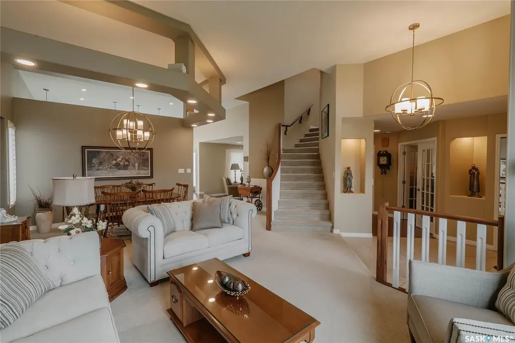 510 Eastman Cove Saskatoon SK S7N 4K9