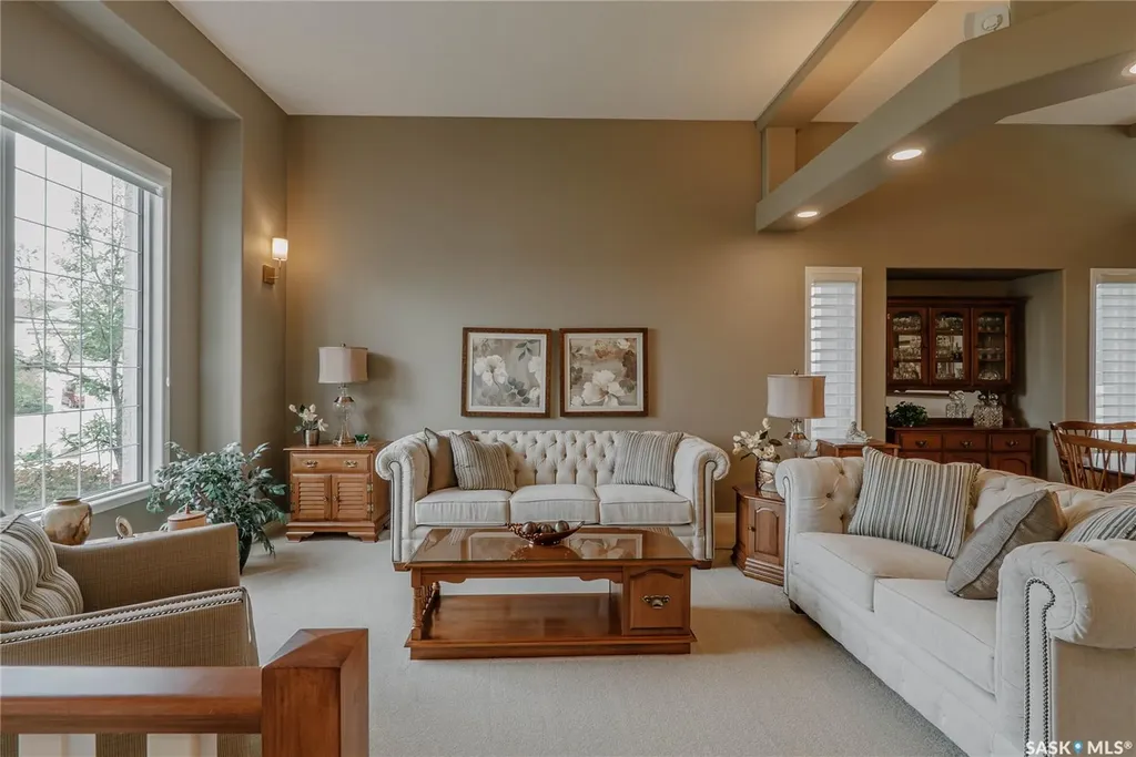 510 Eastman Cove Saskatoon SK S7N 4K9