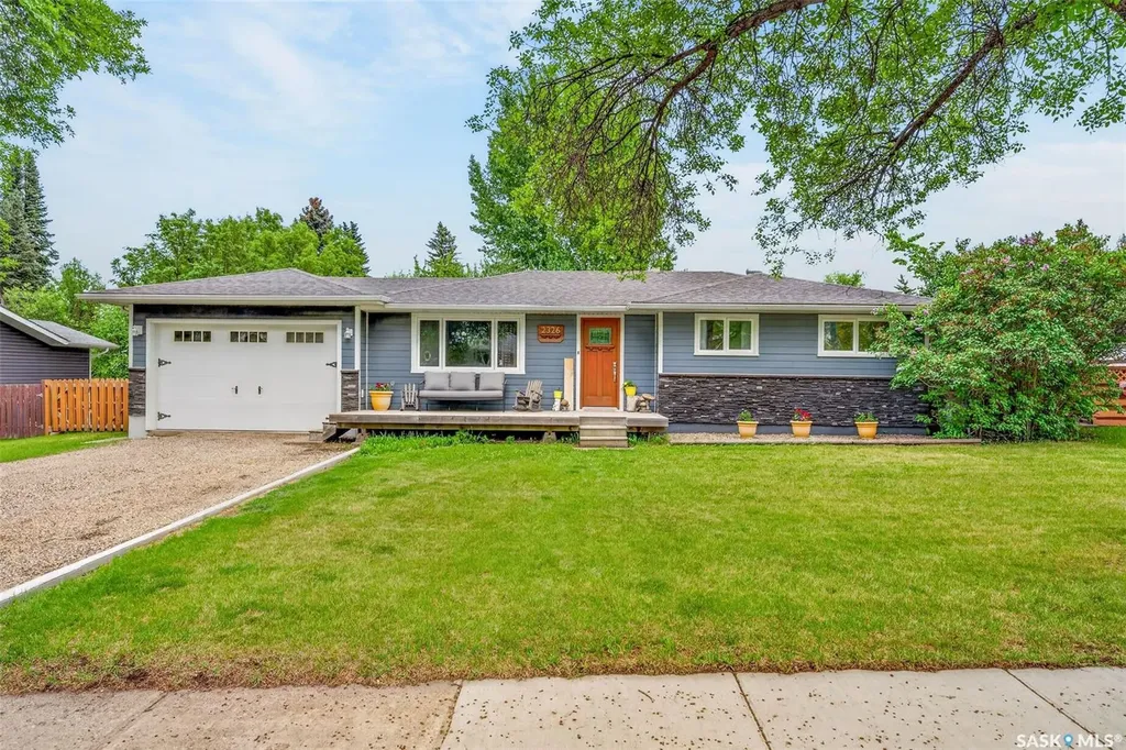 2326 Mcdonald Avenue Prince Albert SK S6V 2V6