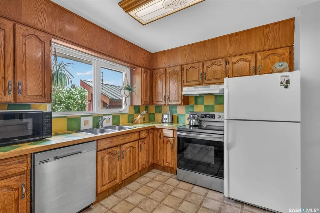 2326 Mcdonald Avenue Prince Albert SK S6V 2V6