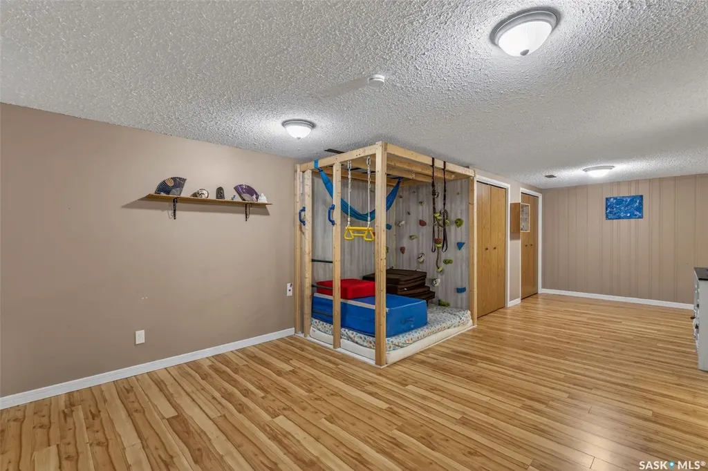 2326 Mcdonald Avenue Prince Albert SK S6V 2V6