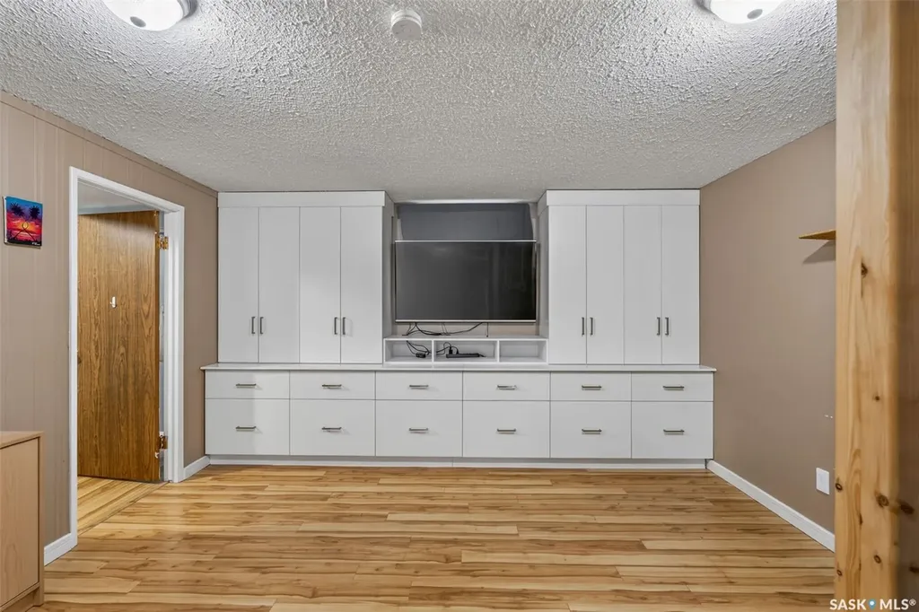 2326 Mcdonald Avenue Prince Albert SK S6V 2V6