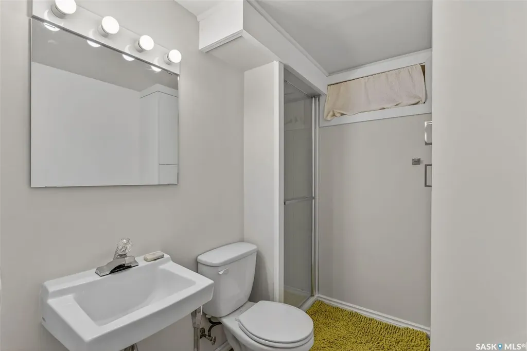 2326 Mcdonald Avenue Prince Albert SK S6V 2V6