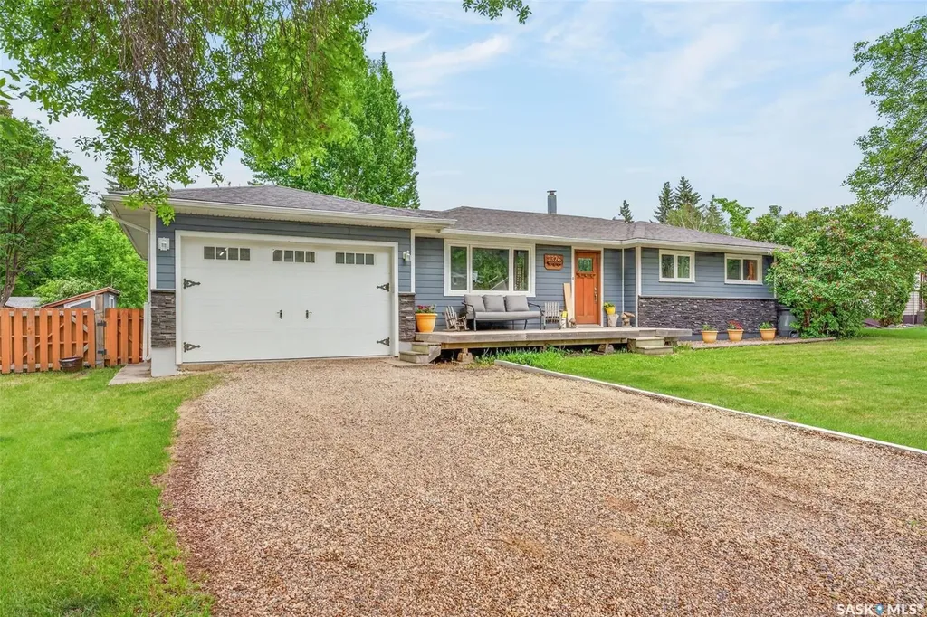 2326 Mcdonald Avenue Prince Albert SK S6V 2V6