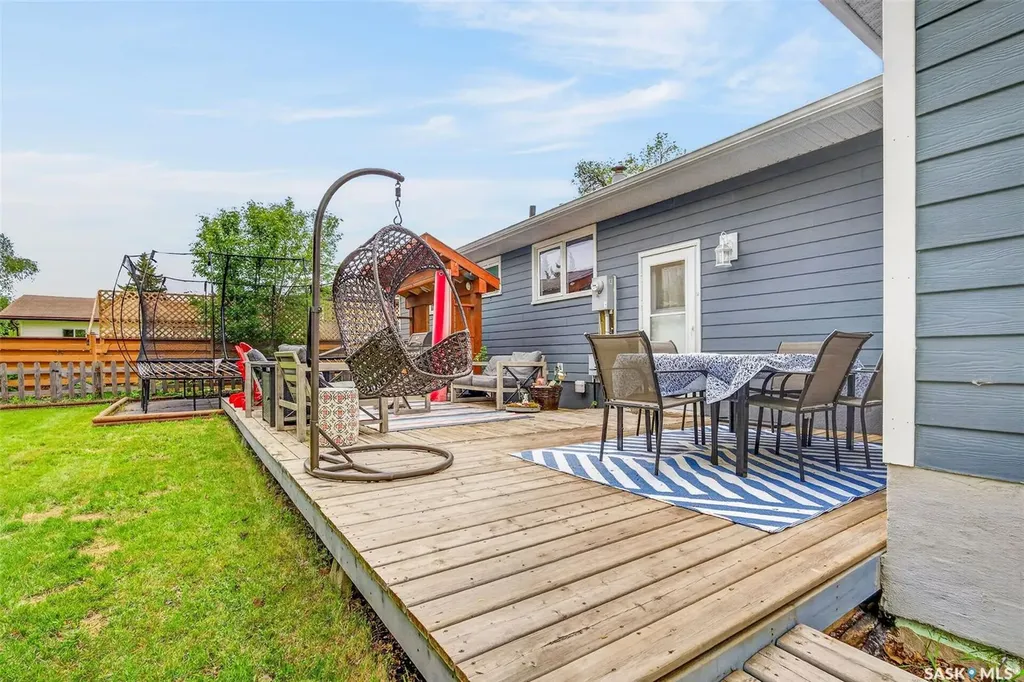 2326 Mcdonald Avenue Prince Albert SK S6V 2V6