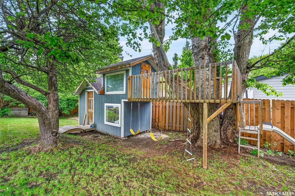 2326 Mcdonald Avenue Prince Albert SK S6V 2V6