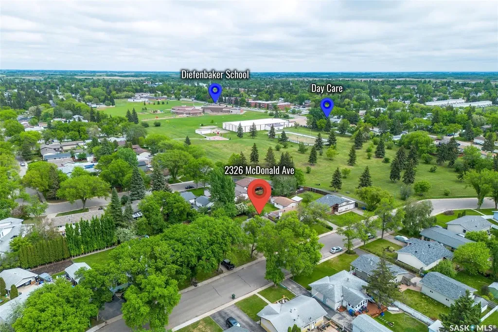 2326 Mcdonald Avenue Prince Albert SK S6V 2V6