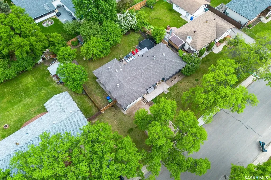 2326 Mcdonald Avenue Prince Albert SK S6V 2V6
