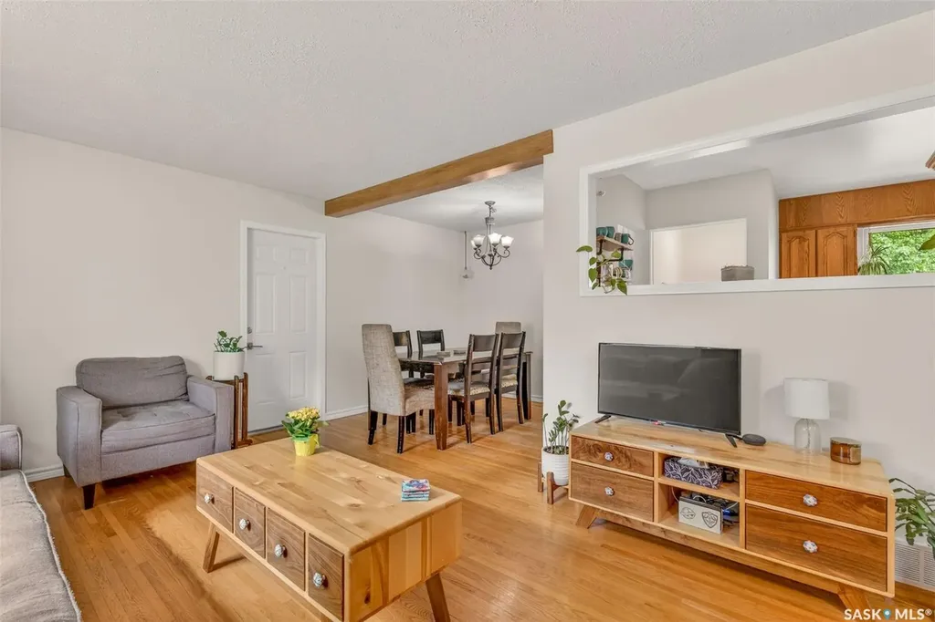 2326 Mcdonald Avenue Prince Albert SK S6V 2V6