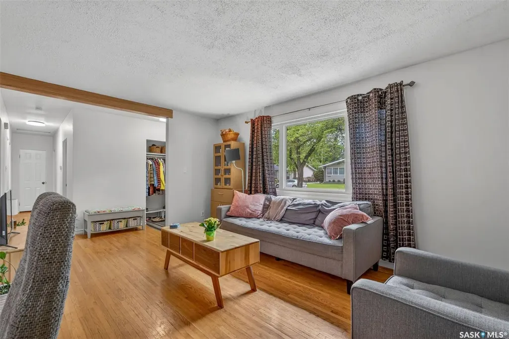 2326 Mcdonald Avenue Prince Albert SK S6V 2V6
