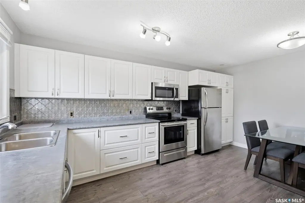 1521 Laura Avenue Saskatoon SK S7N 2R8