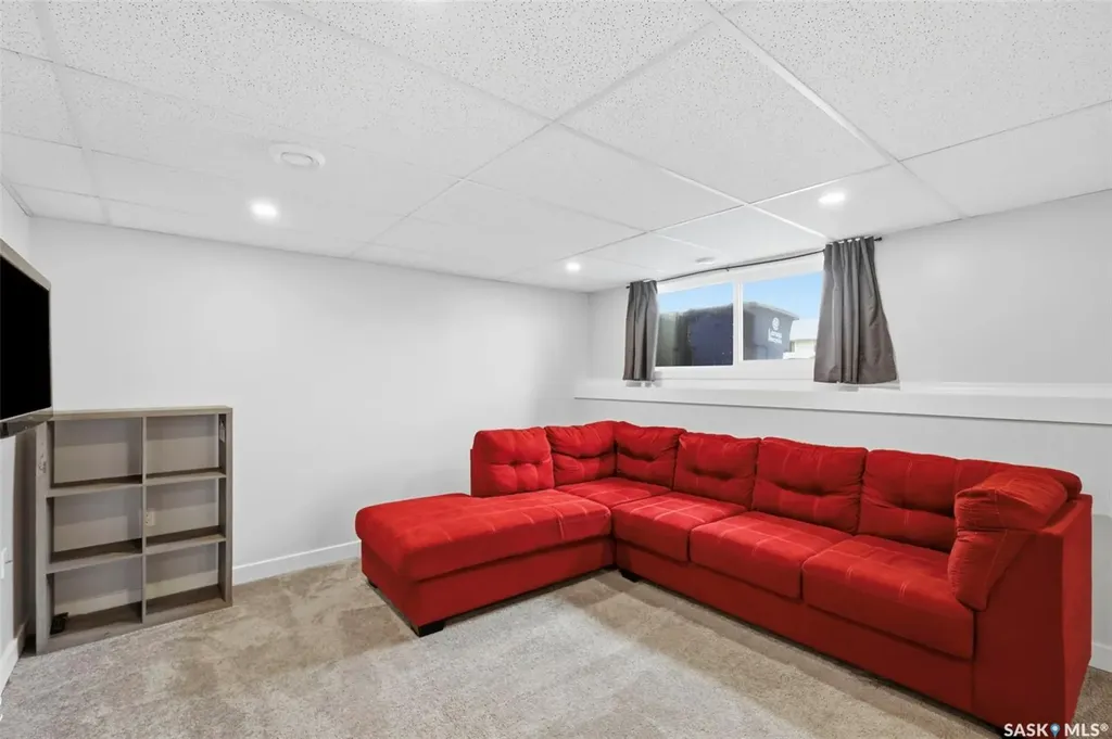 1521 Laura Avenue Saskatoon SK S7N 2R8