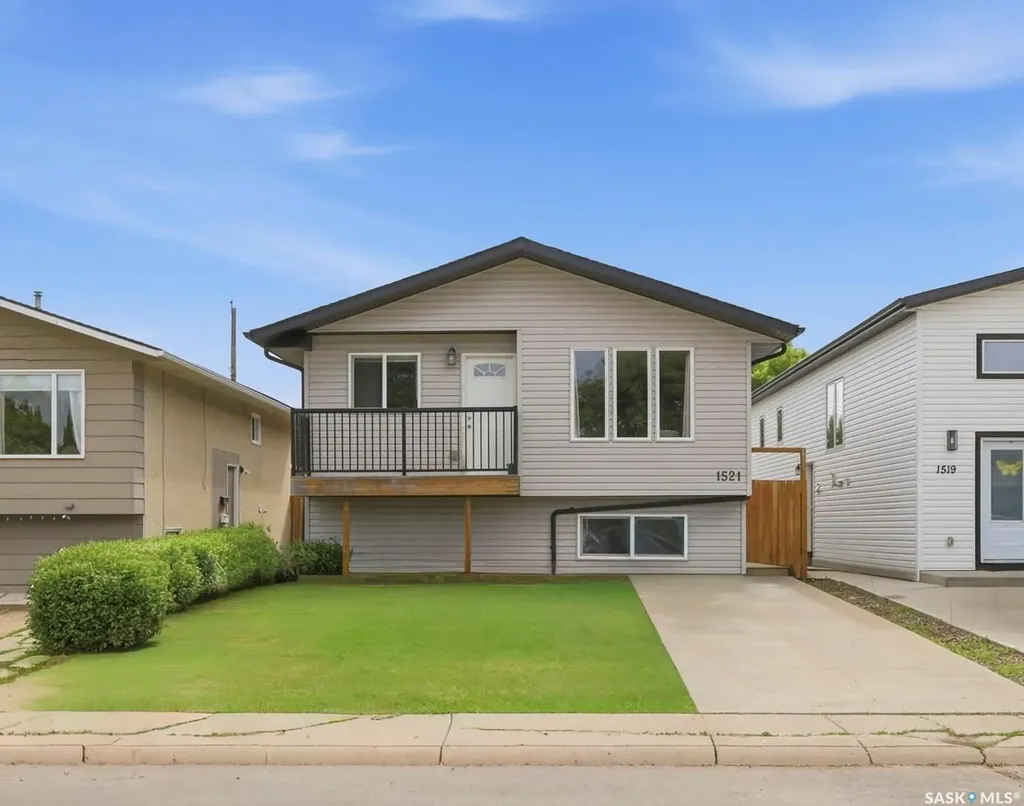 1521 Laura Avenue Saskatoon SK S7N 2R8