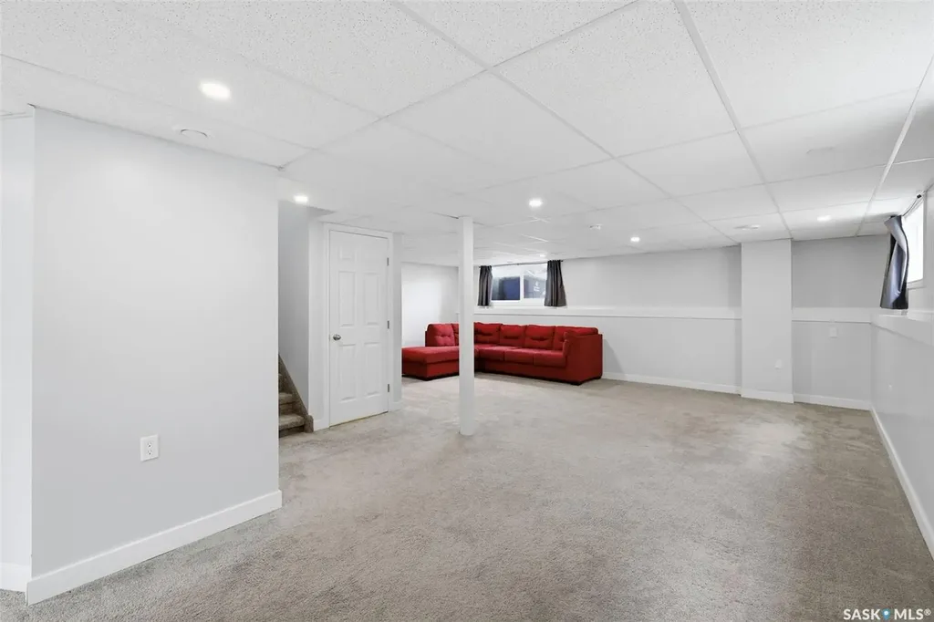 1521 Laura Avenue Saskatoon SK S7N 2R8