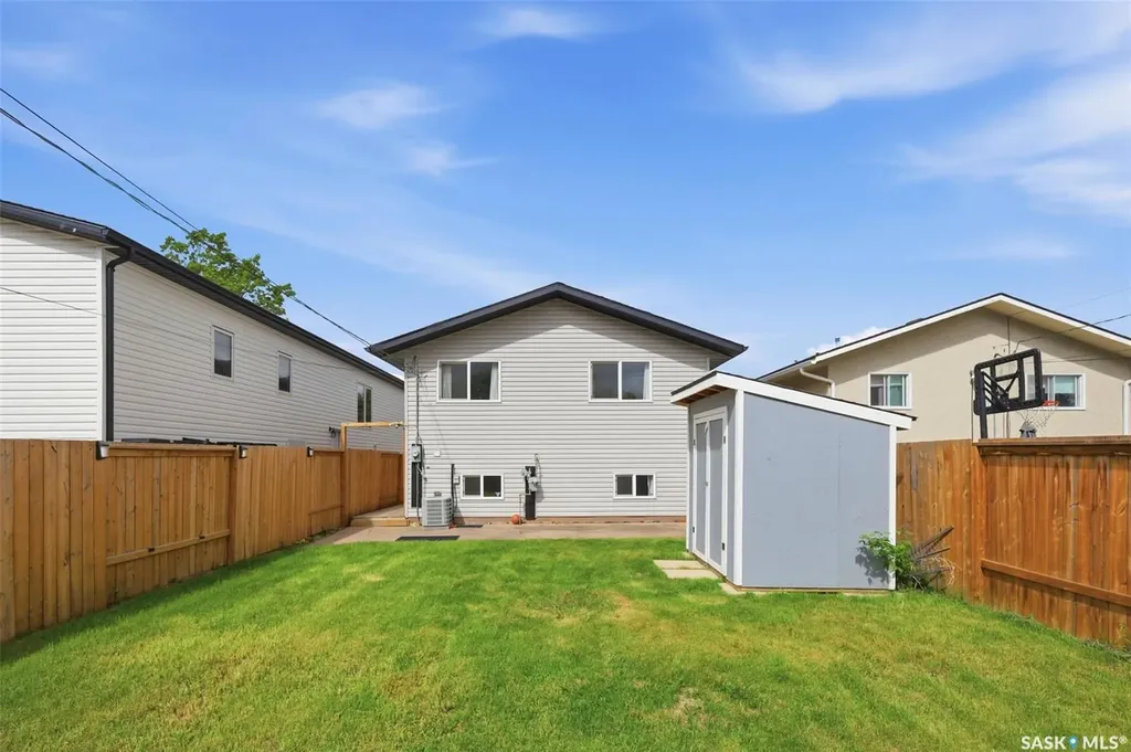 1521 Laura Avenue Saskatoon SK S7N 2R8