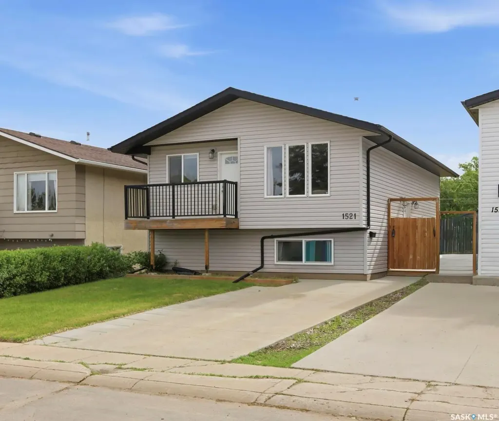 1521 Laura Avenue Saskatoon SK S7N 2R8