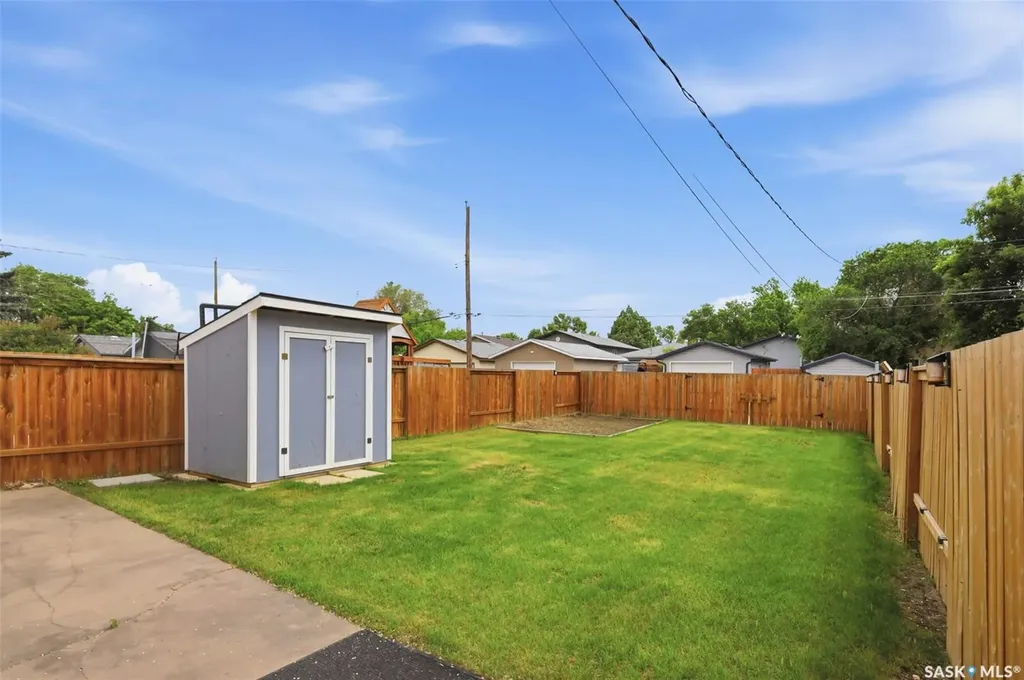 1521 Laura Avenue Saskatoon SK S7N 2R8