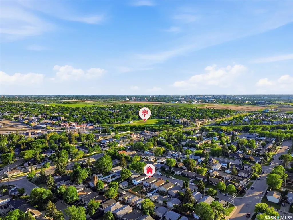 1521 Laura Avenue Saskatoon SK S7N 2R8